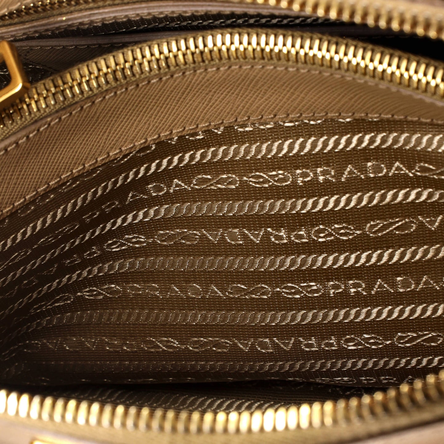 Prada Promenade Bag Saffiano Leather Medium
