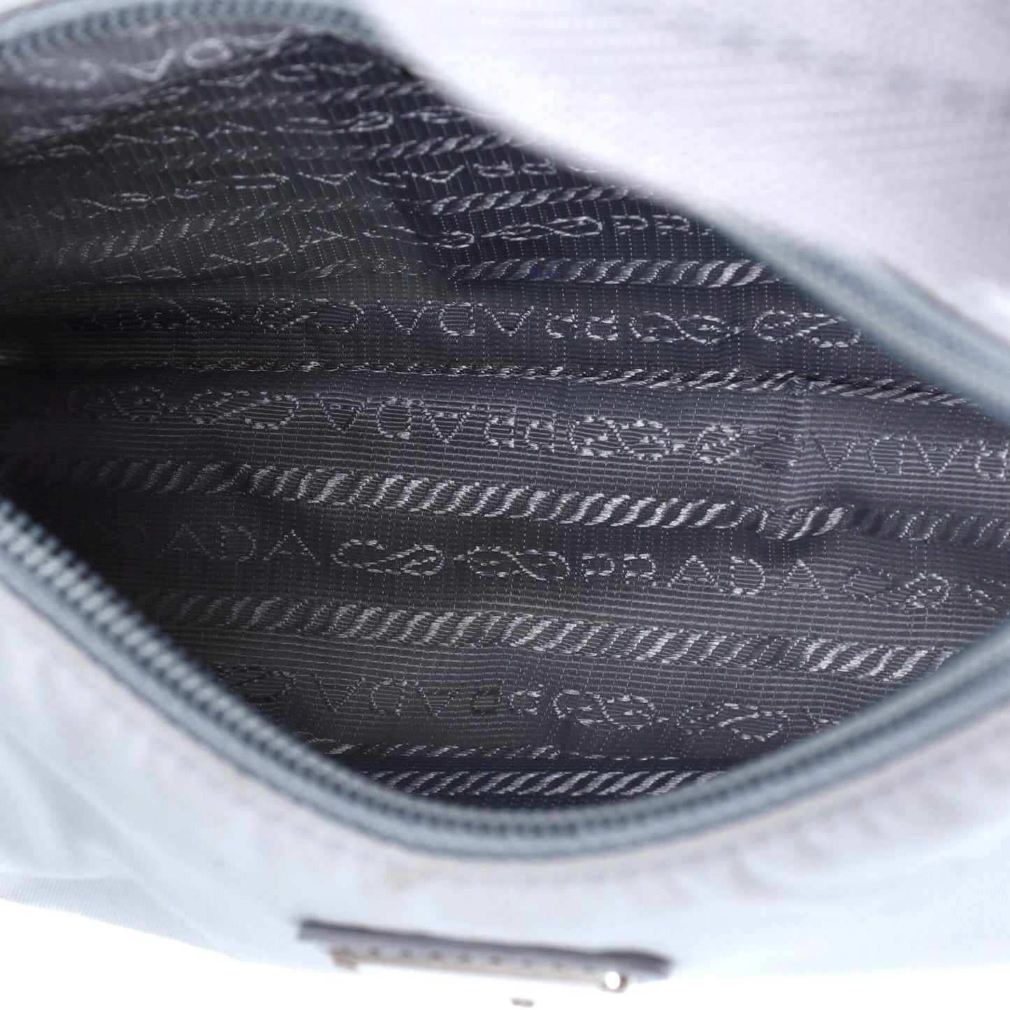 Prada Re-Edition 2000 Hobo Tessuto Mini