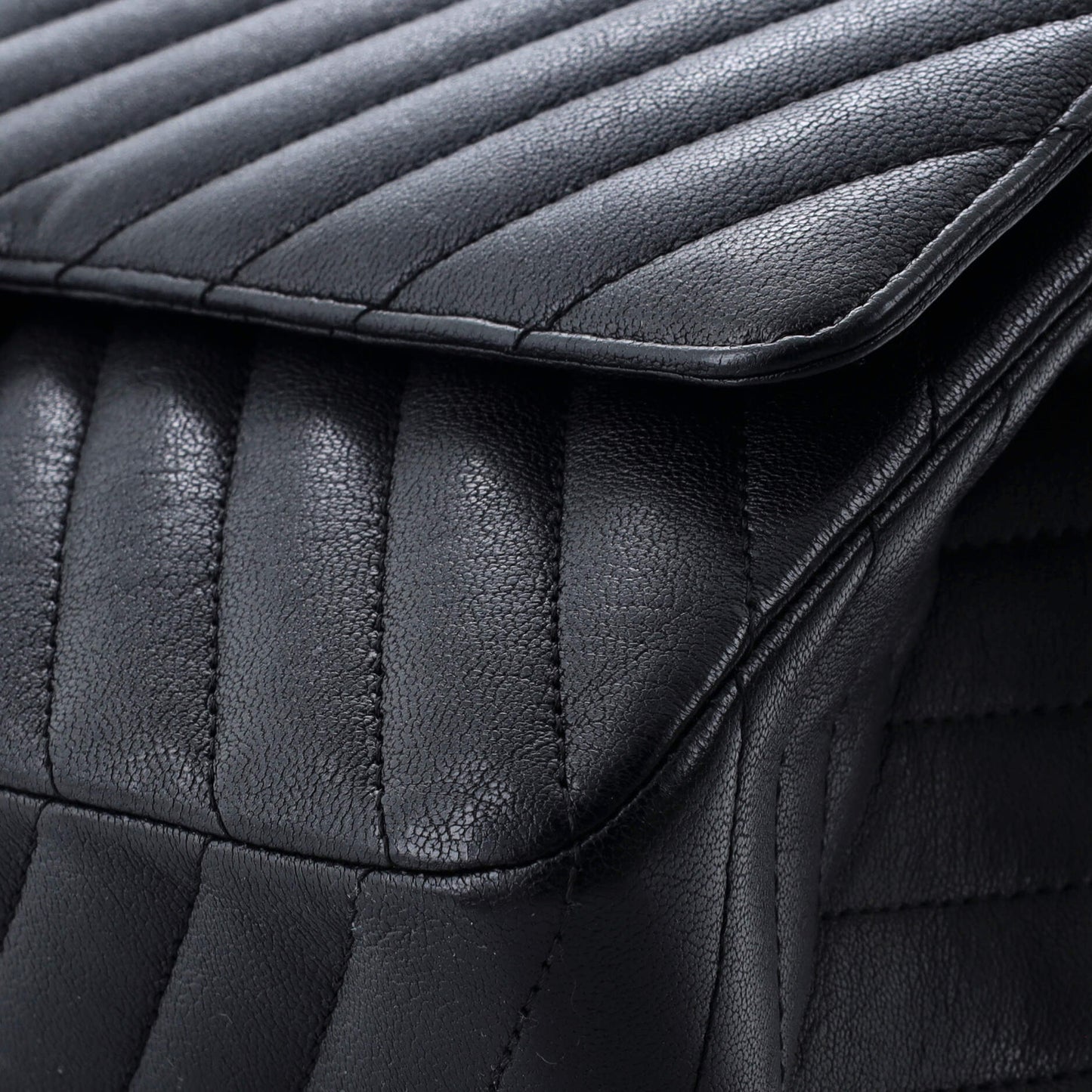 限定品CHANELソーブラック