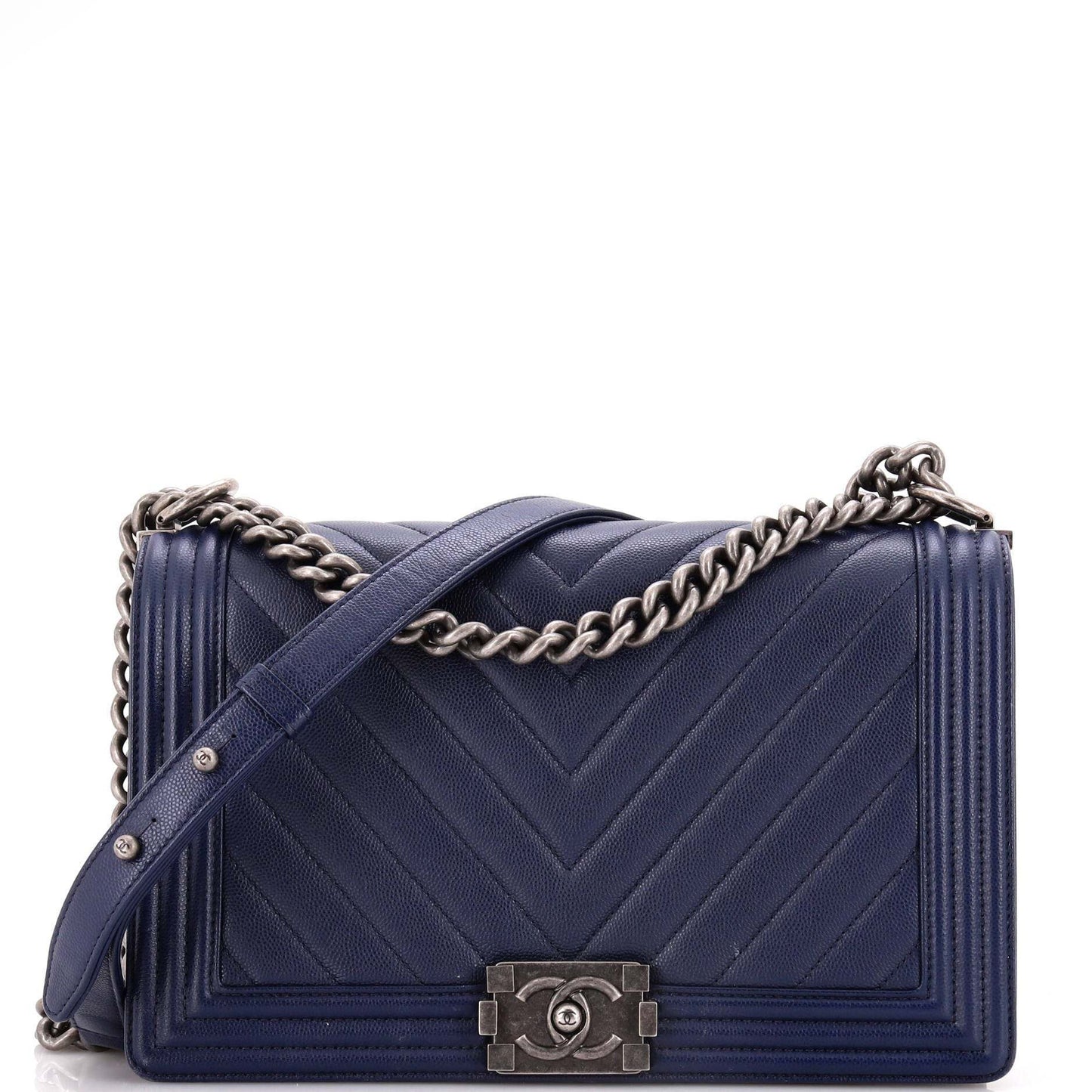 CHANELボーイ シェブロン キャビアスキンNM