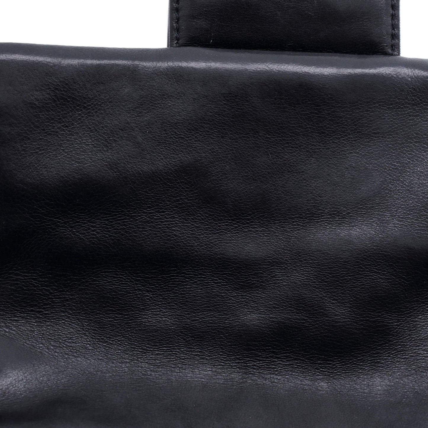 CHANEL パールチェーンフラップバッグ