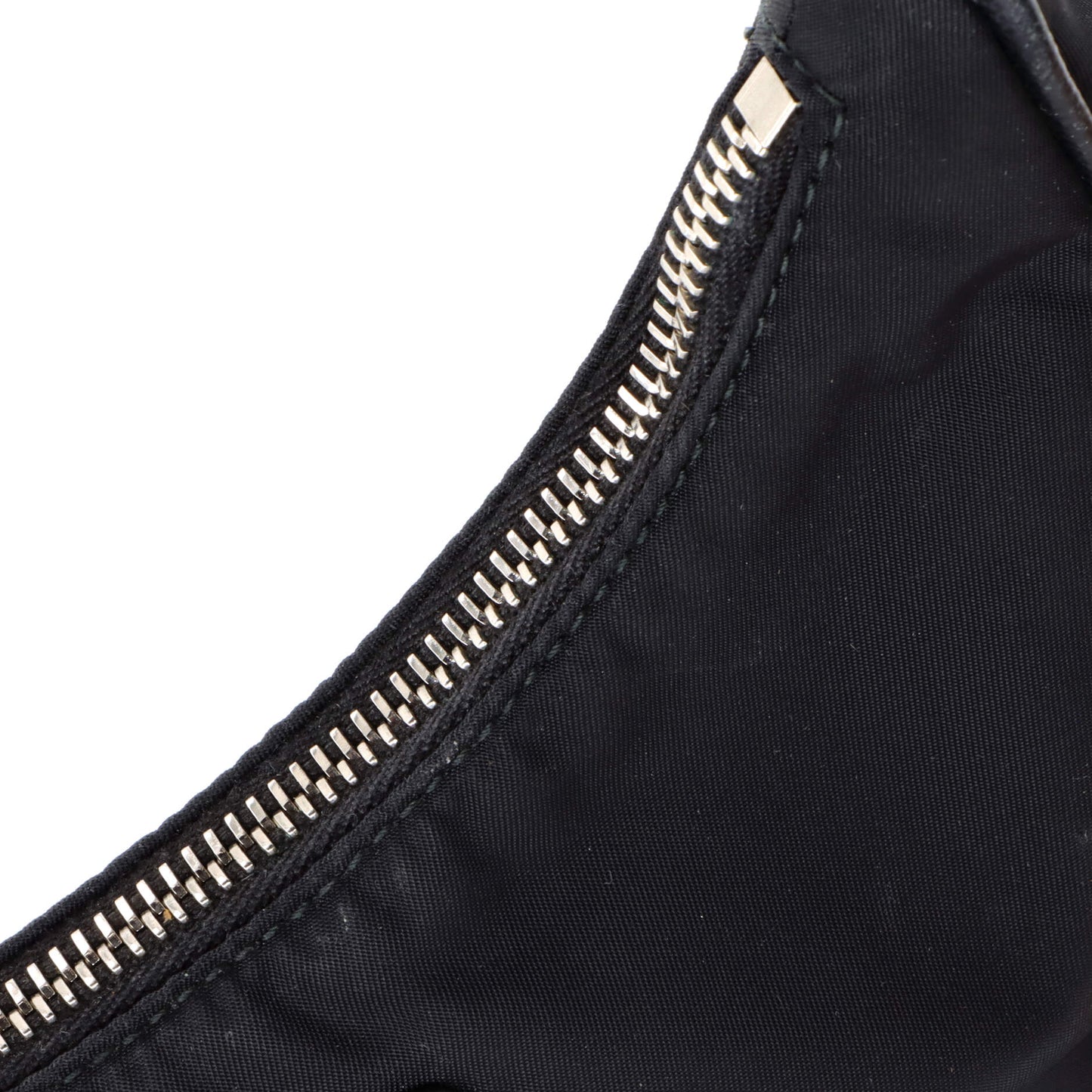 Prada Re-Edition 2005 Shoulder Bag Tessuto Small