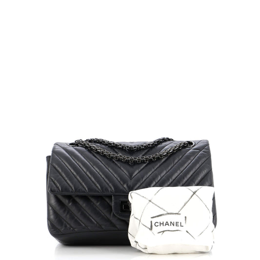 【SO BLACK】希少！CHANELショルダーバッグ