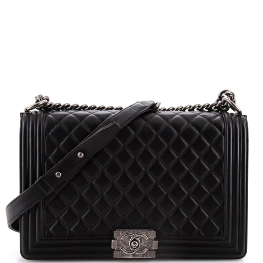 CHANEL シャネルボーイ ニューミディアム