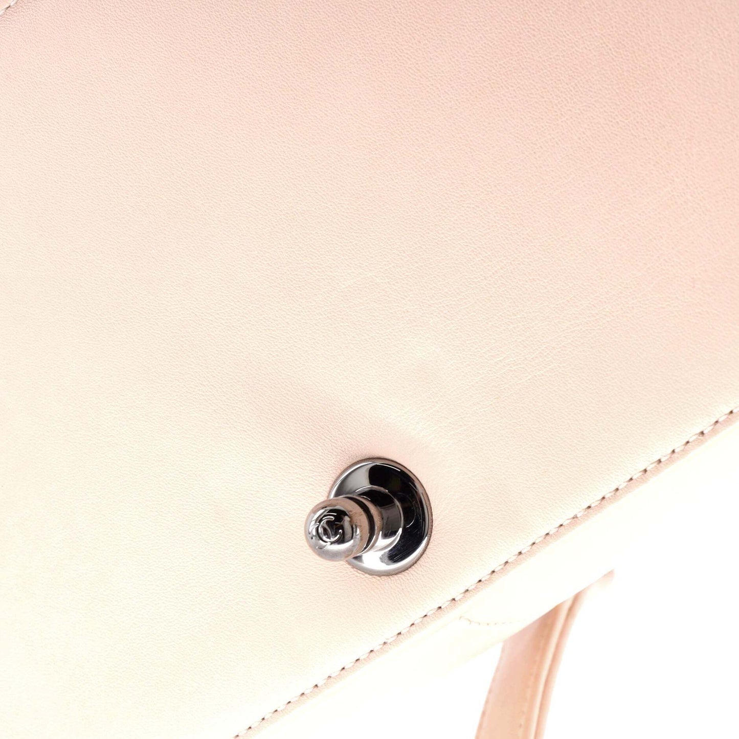 CHANELボーイ パイソン オールドミディアム