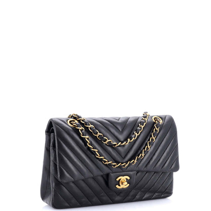 CHANELシェブロン ショルダーバッグ