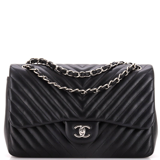 CHANEL シェブロン ショルダーバッグ