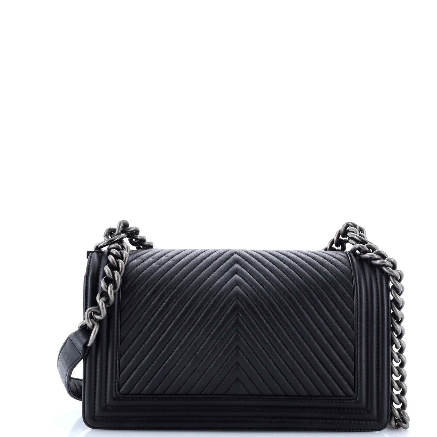 CHANELボーイ シェブロン ラムスキン