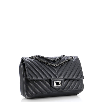 【SO BLACK】希少！CHANELショルダーバッグ