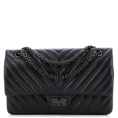 【SO BLACK】レア CHANELショルダーバッグ