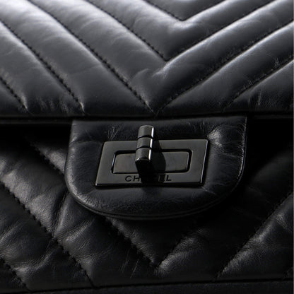 【SO BLACK】希少！CHANELショルダーバッグ
