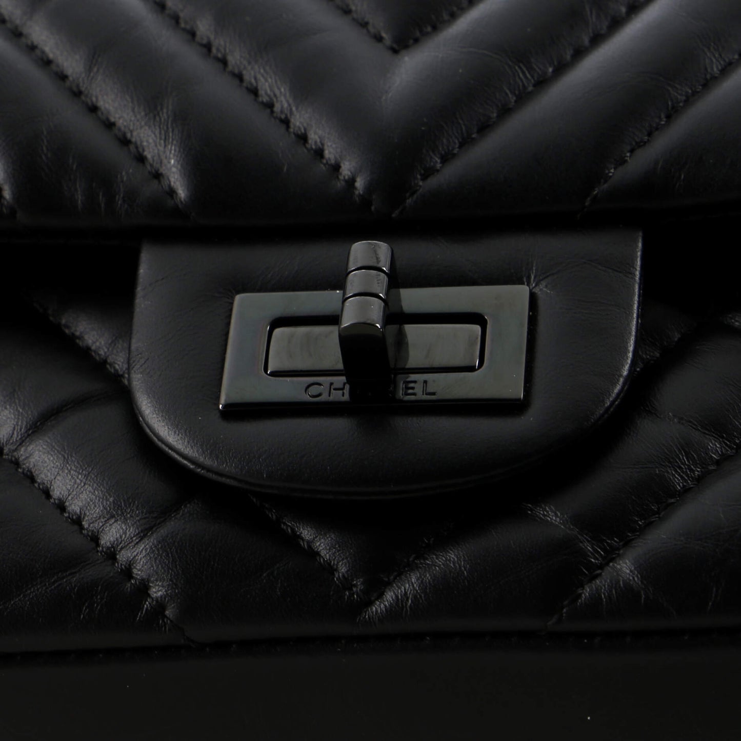 【SO BLACK】レア CHANELショルダーバッグ