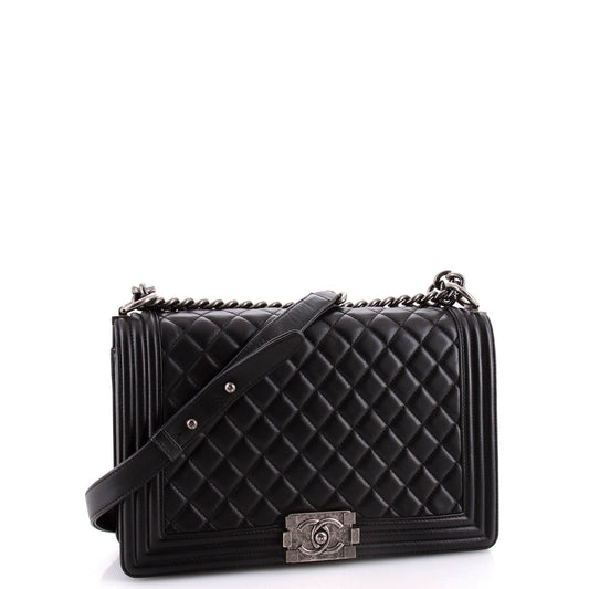 CHANEL シャネルボーイ ニューミディアム