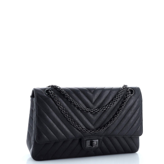 限定品CHANELソーブラック