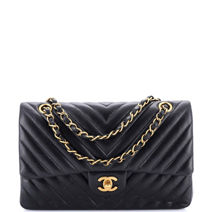 CHANELシェブロン ショルダーバッグ