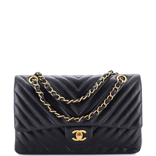 CHANELシェブロン ショルダーバッグ
