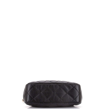 CHANELキスロックフレームショルダーバッグ