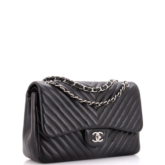 CHANEL シェブロン ショルダーバッグ